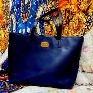 Classic navy blue Michael Kors *MK* Jet Set Travel Tote